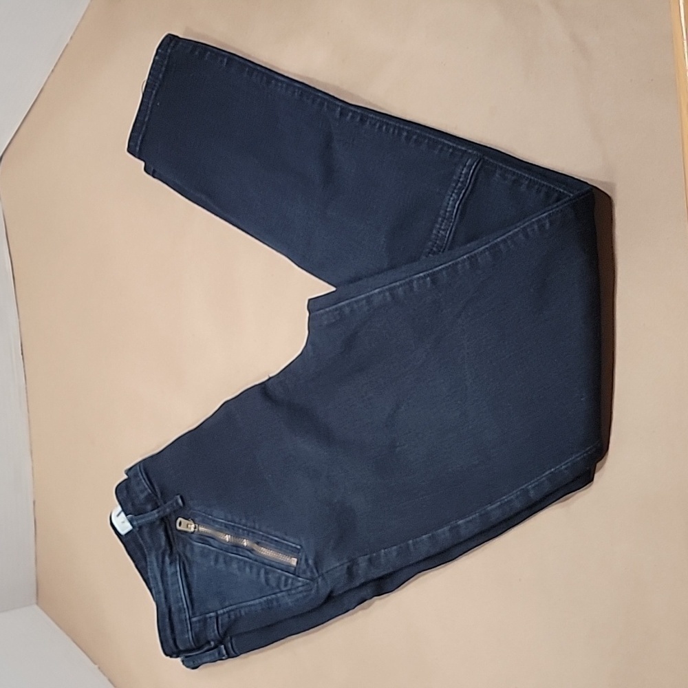 Abercrombie & Fitch, Size 4 / 27 Dark Wash Skinny Jeans, Cute Detailing, EUC.